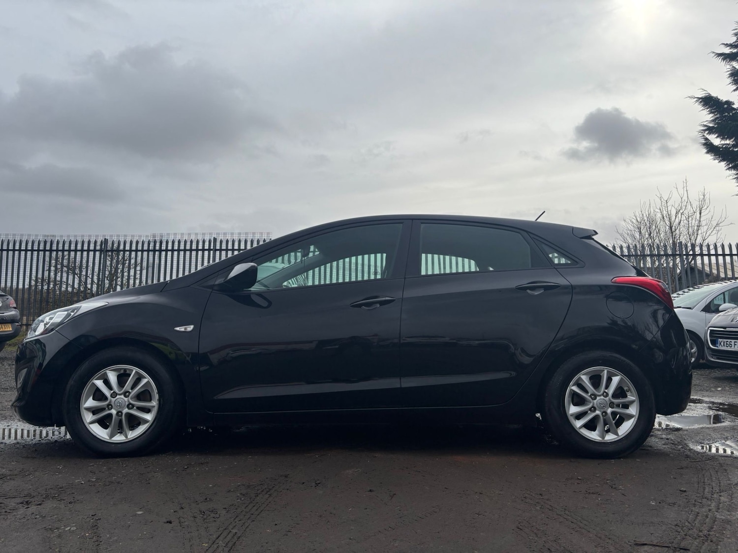 Used Hyundai i30 2014 for sale - 78000039: Photo 5