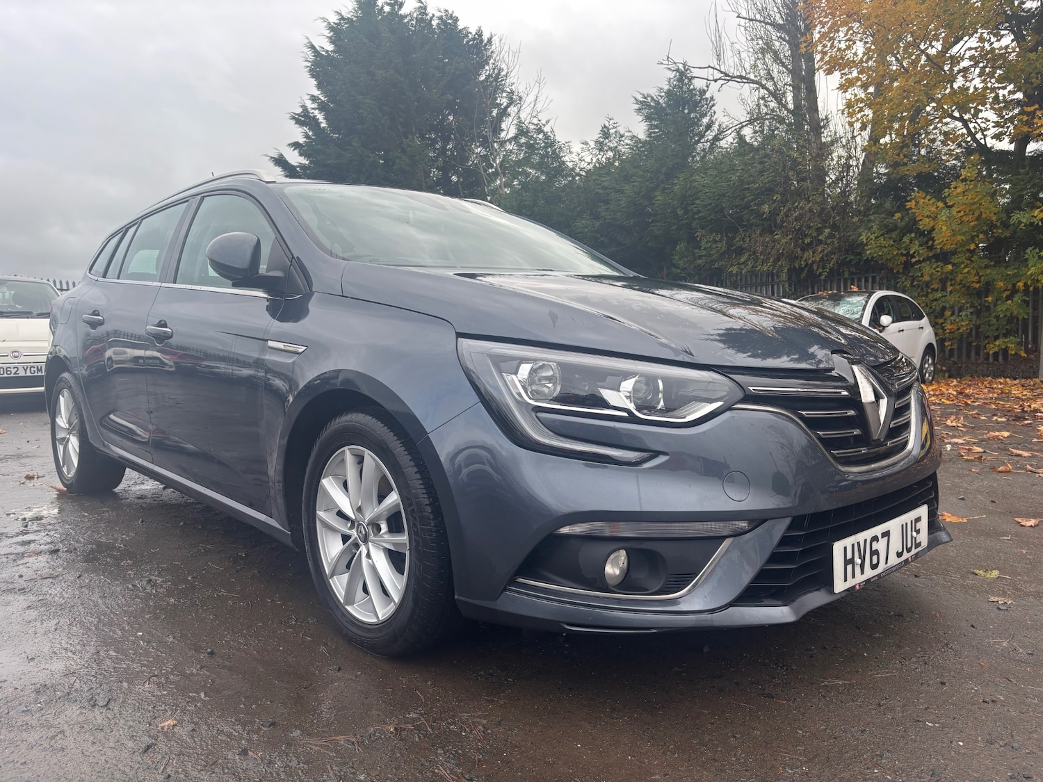 Used Renault Megane 2017 for sale - 76450386: Photo 1