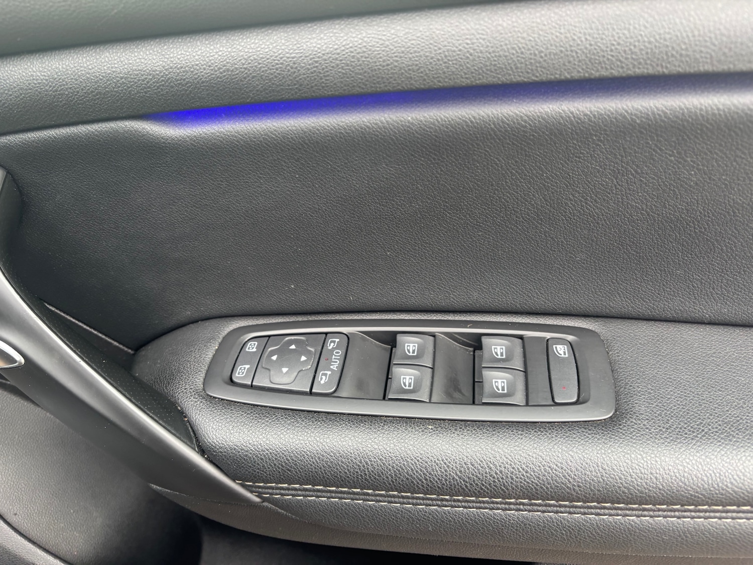 Used Renault Megane 2017 for sale - 76450386: Photo 14