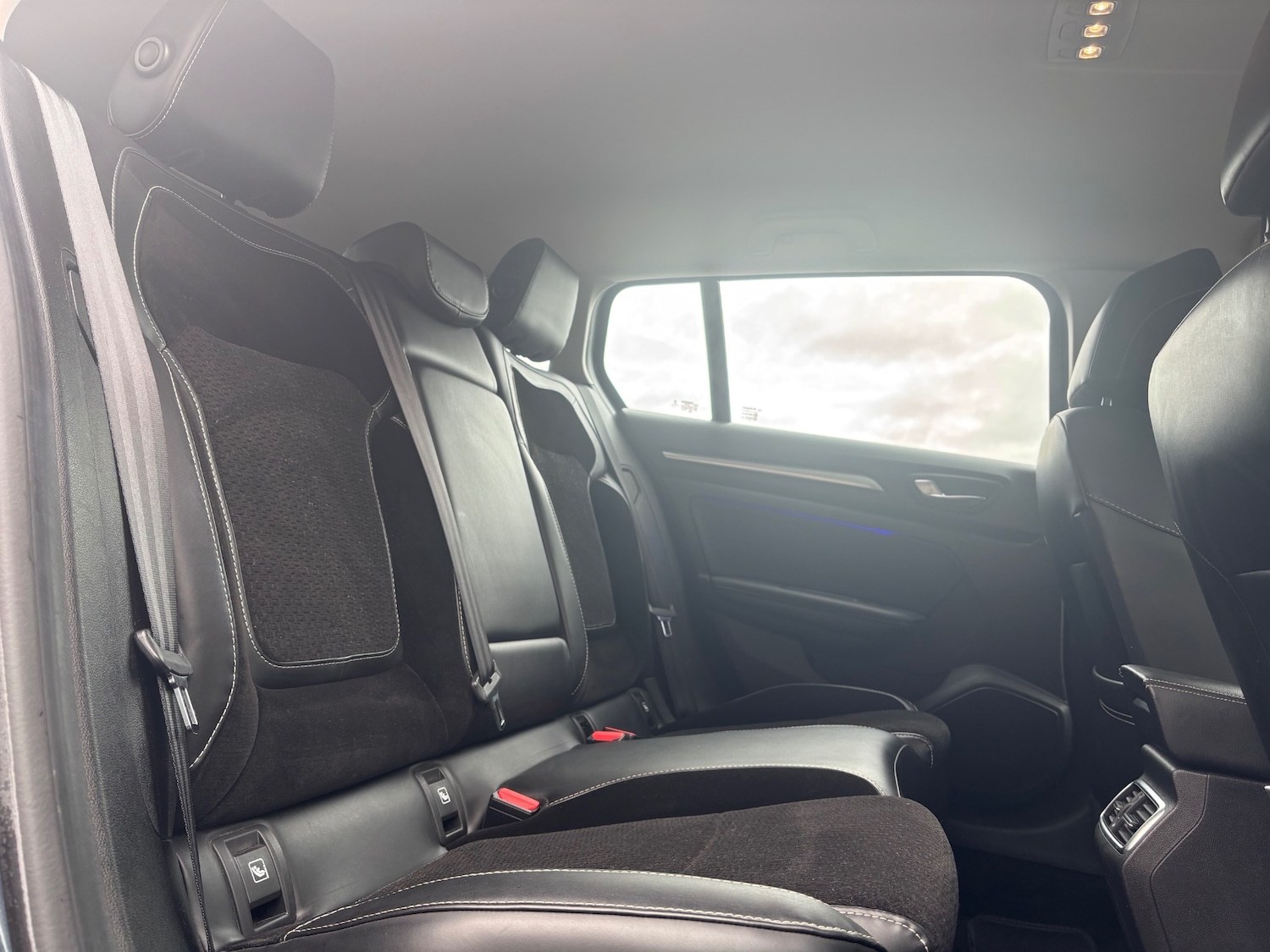 Used Renault Megane 2017 for sale - 76450386: Photo 15