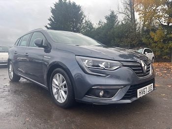 Used Renault Megane 2017 for sale - 76450386: Photo