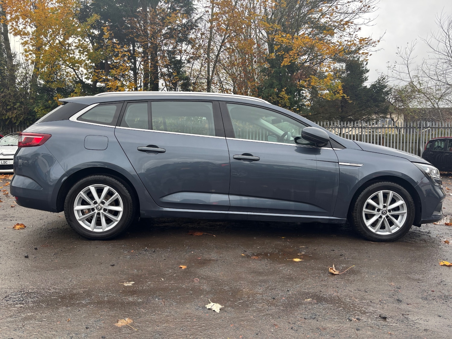 Used Renault Megane 2017 for sale - 76450386: Photo 8