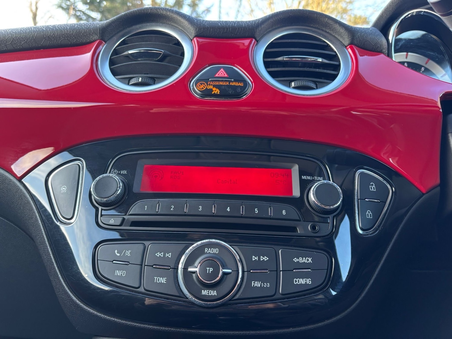 Used Vauxhall ADAM 2015 for sale - 77687603: Photo 13