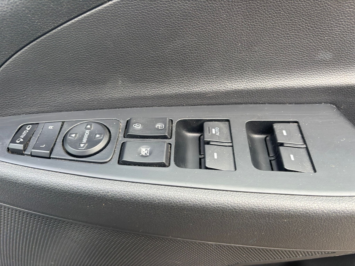 Used Hyundai TUCSON 2017 for sale - 77690732: Photo 13