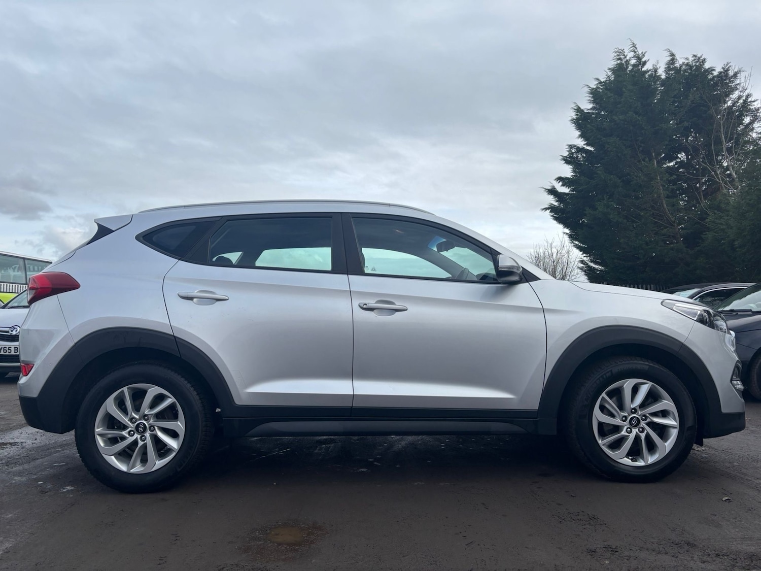 Used Hyundai TUCSON 2017 for sale - 77690732: Photo 4