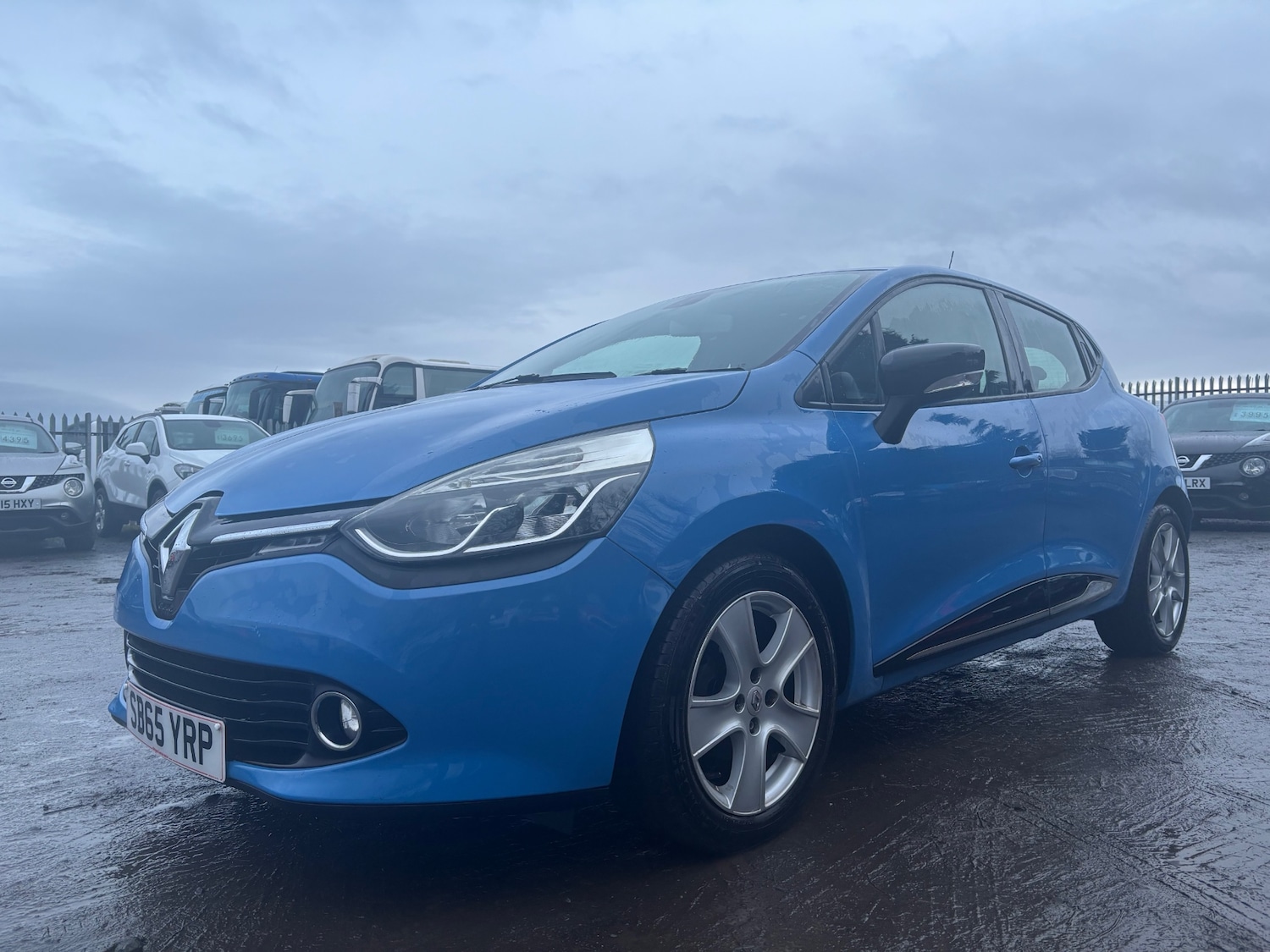 Used Renault Clio 2015 for sale - 76834787: Photo 4