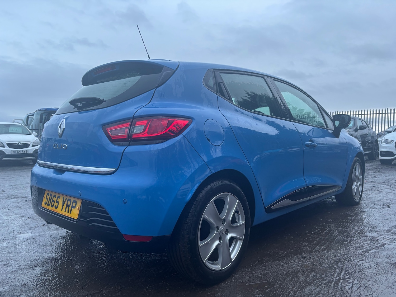 Used Renault Clio 2015 for sale - 76834787: Photo 5