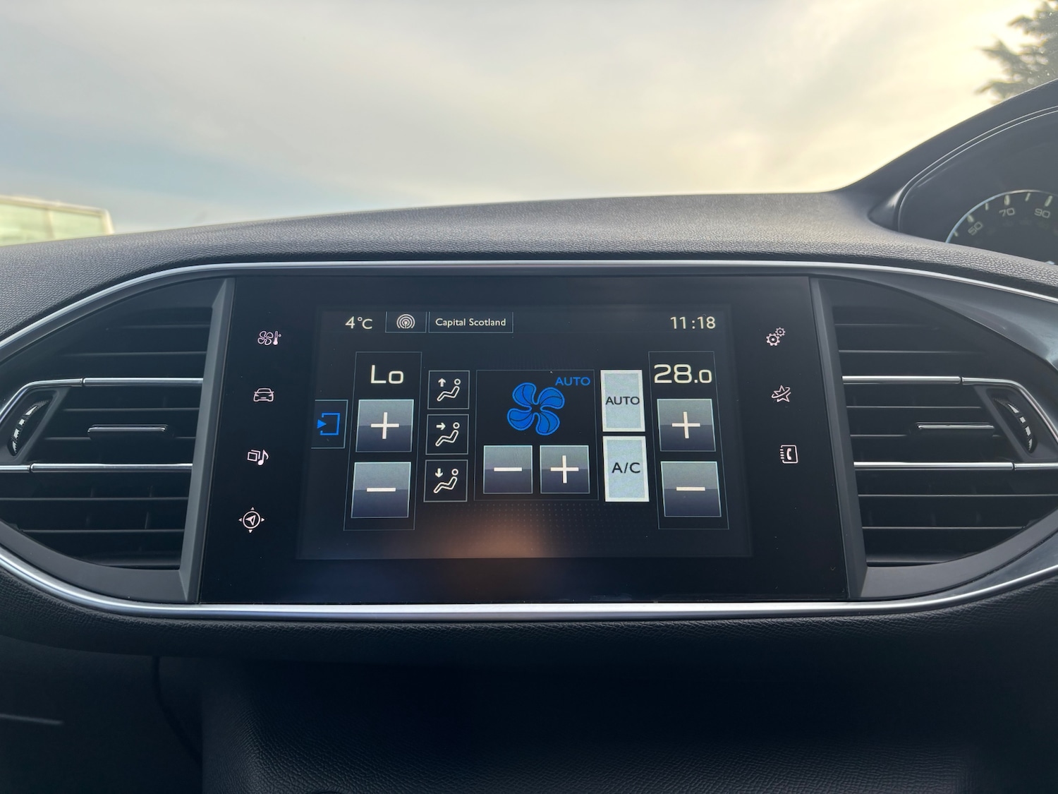 Used Peugeot 308 2015 for sale - 76412542: Photo 13