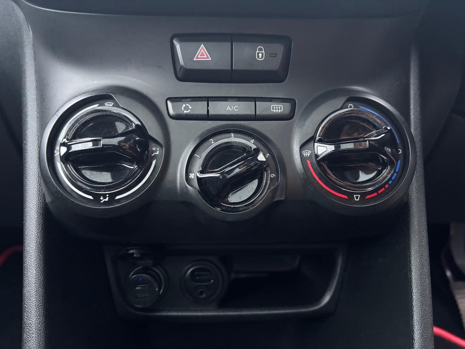 Used Peugeot 208 2015 for sale - 77274700: Photo 16