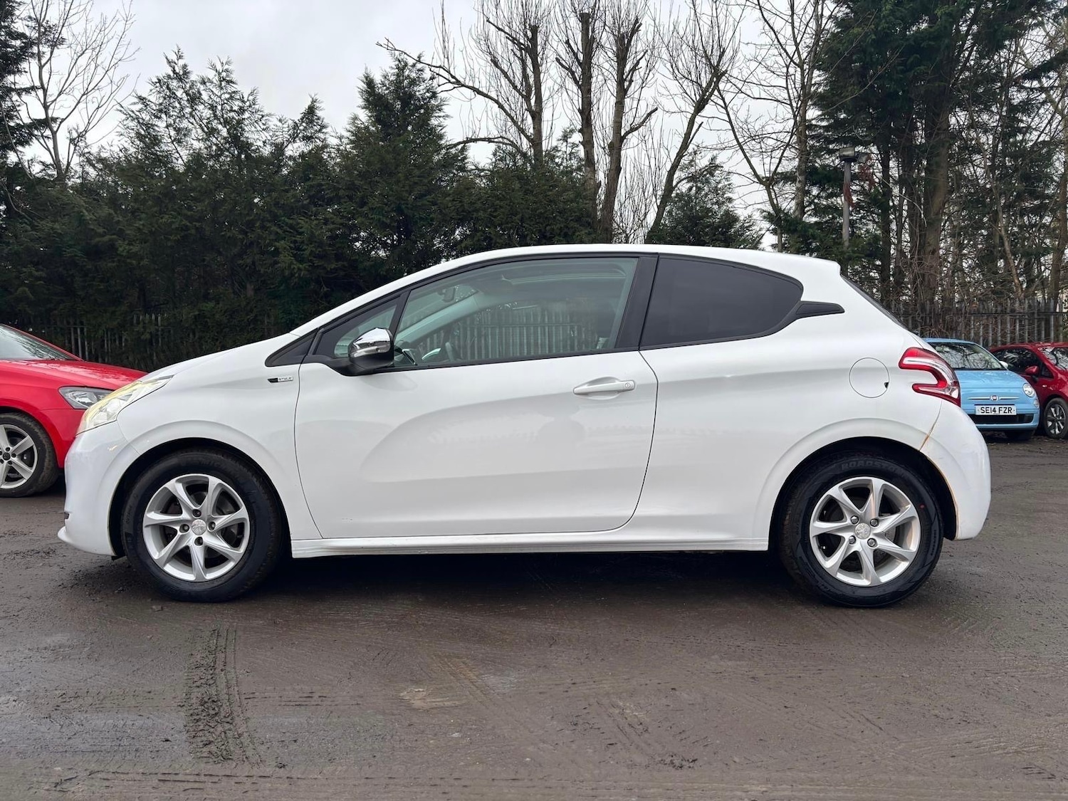 Used Peugeot 208 2015 for sale - 77274700: Photo 9
