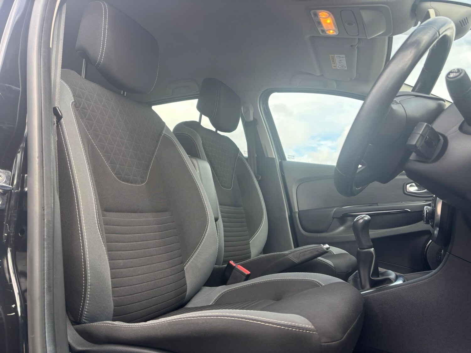 Used Renault Clio 2016 for sale - 78180013: Photo 11