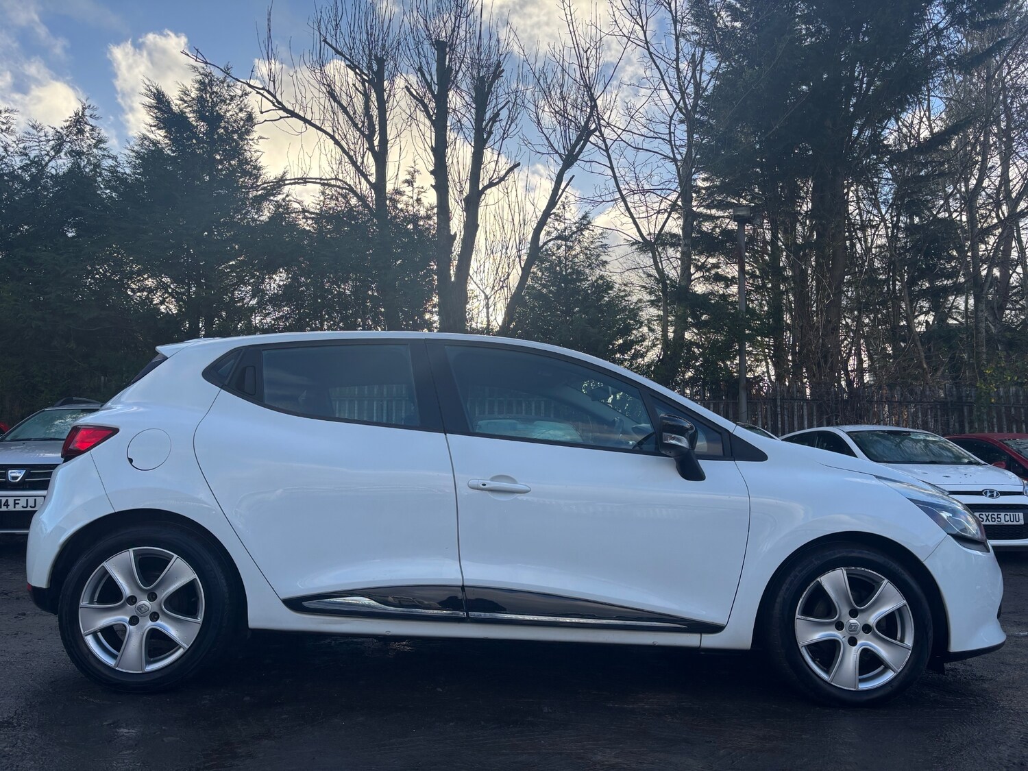 Used Renault Clio 2015 for sale - 77210078: Photo 9