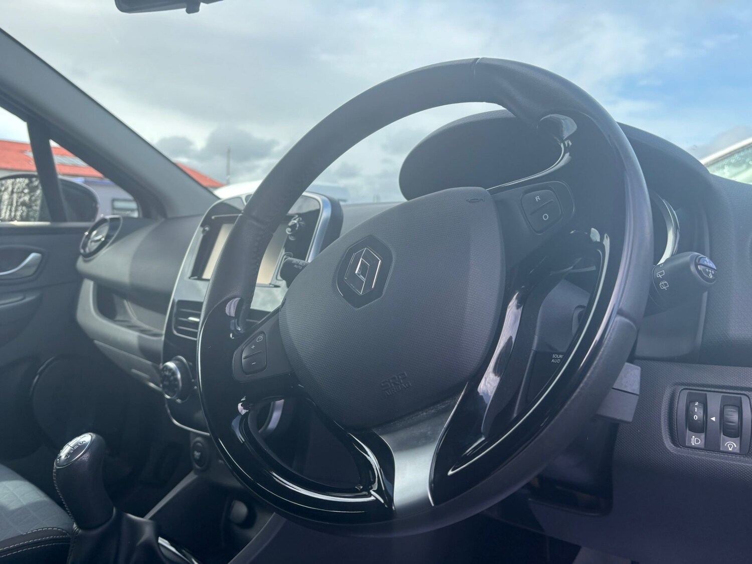 Used Renault Clio 2015 for sale - 78179916: Photo 10