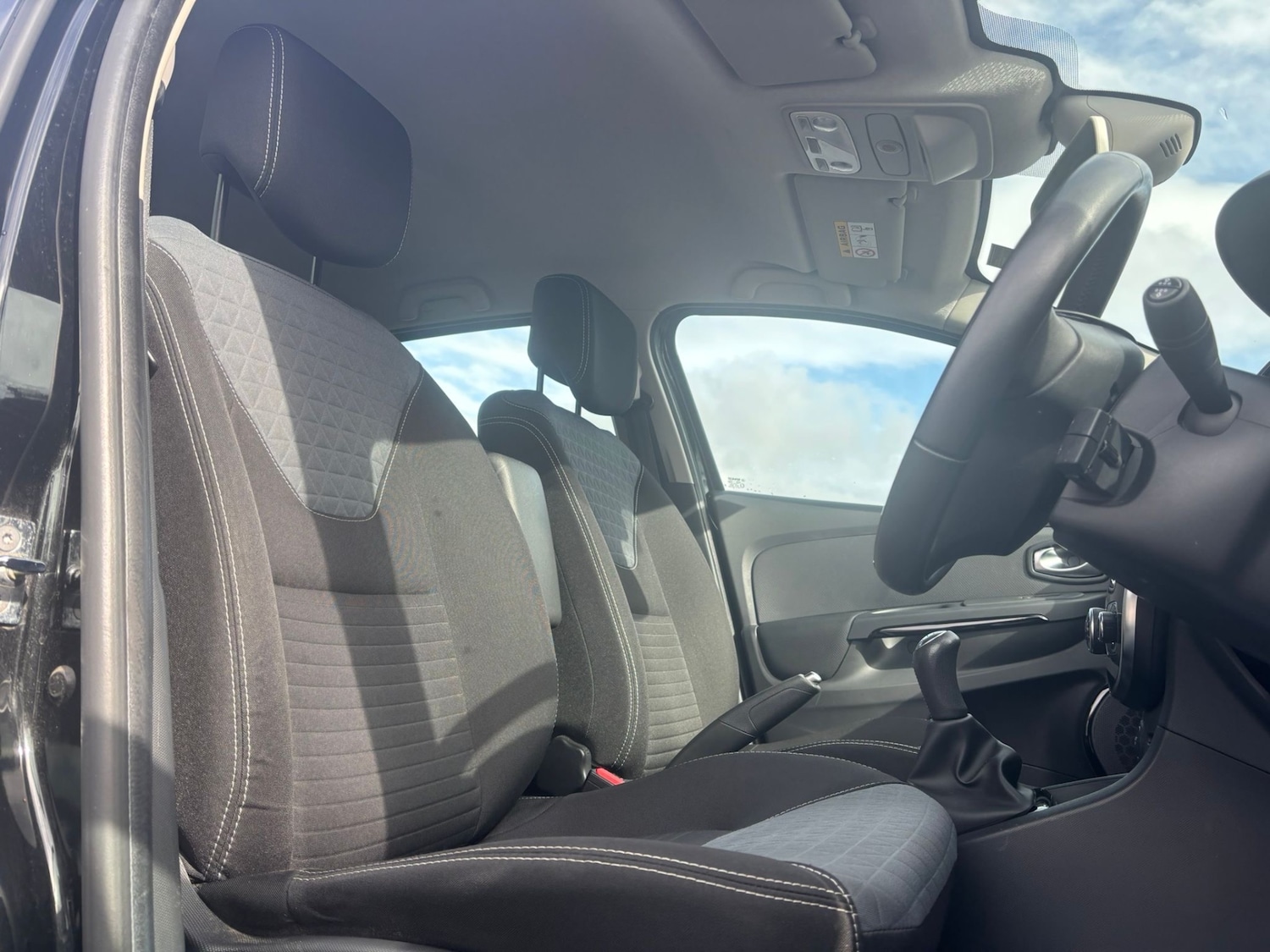 Used Renault Clio 2015 for sale - 78179916: Photo 11