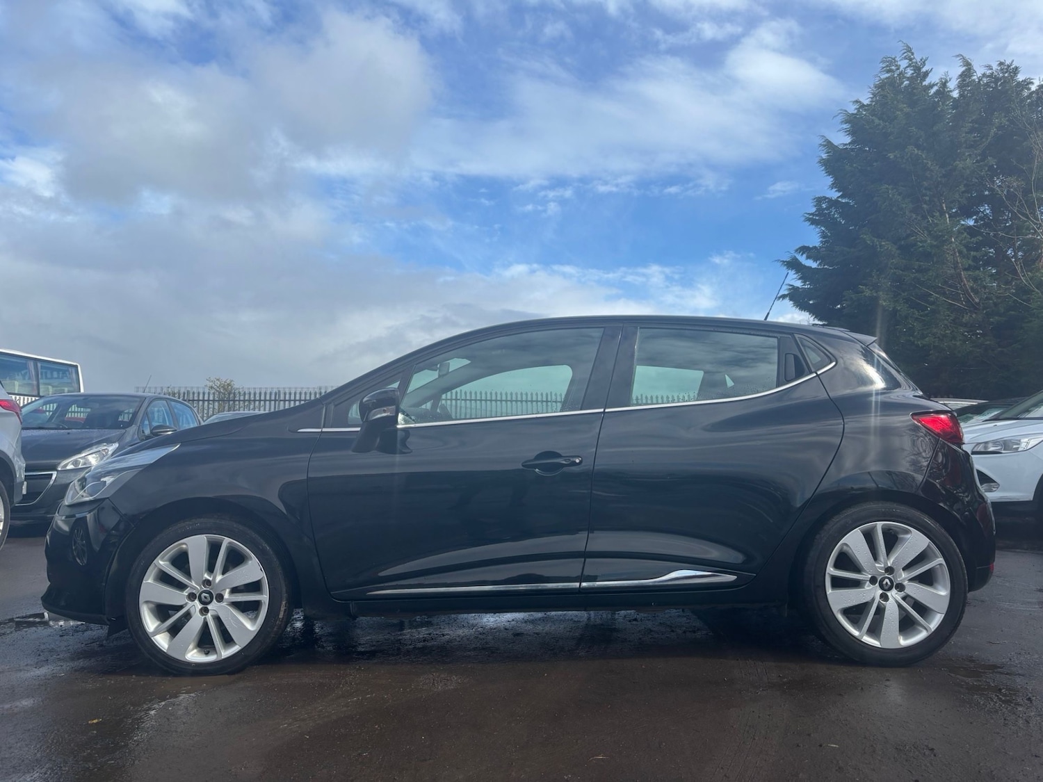 Used Renault Clio 2015 for sale - 78179916: Photo 5