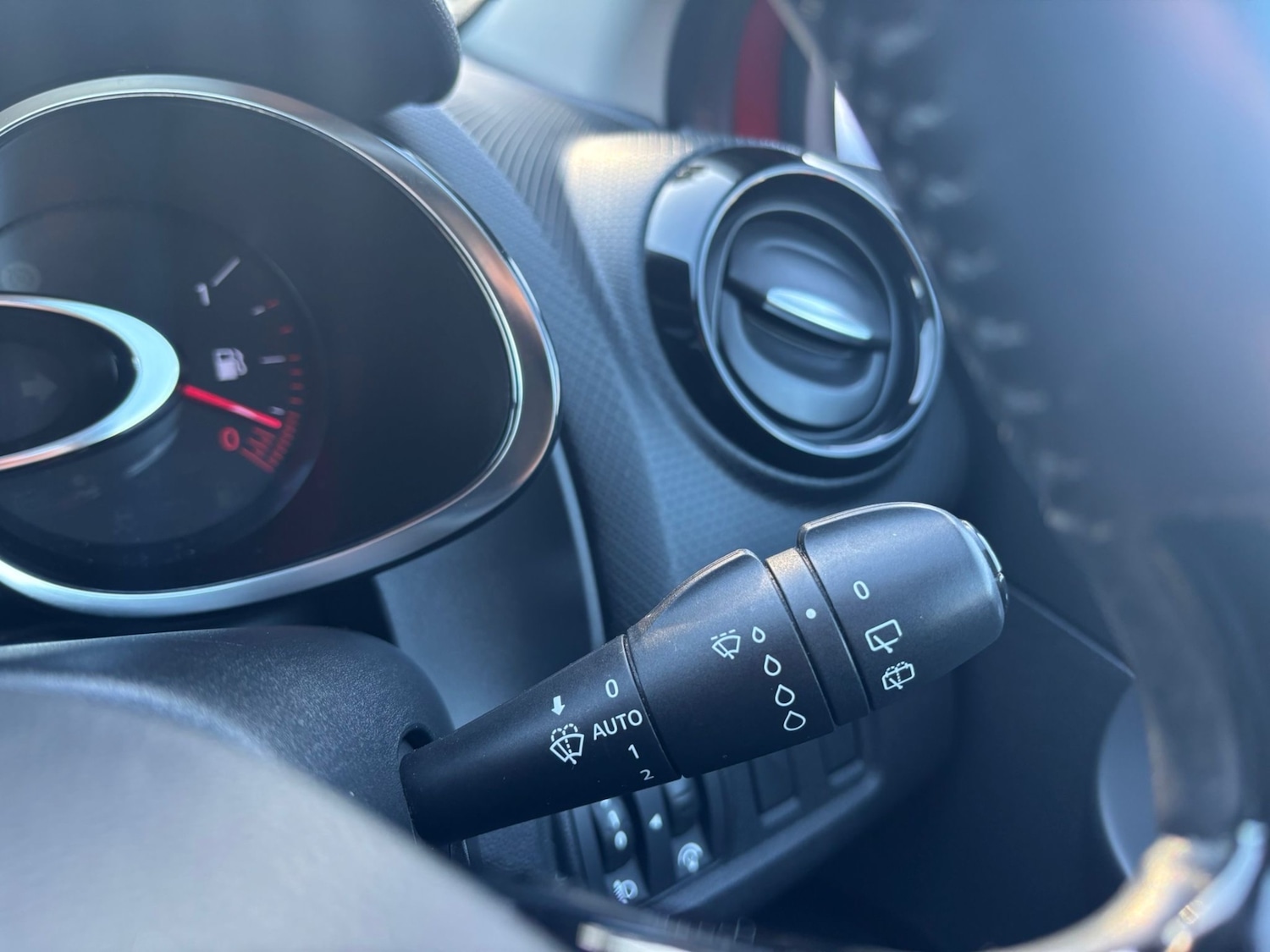 Used Renault Clio 2016 for sale - 77717702: Photo 16