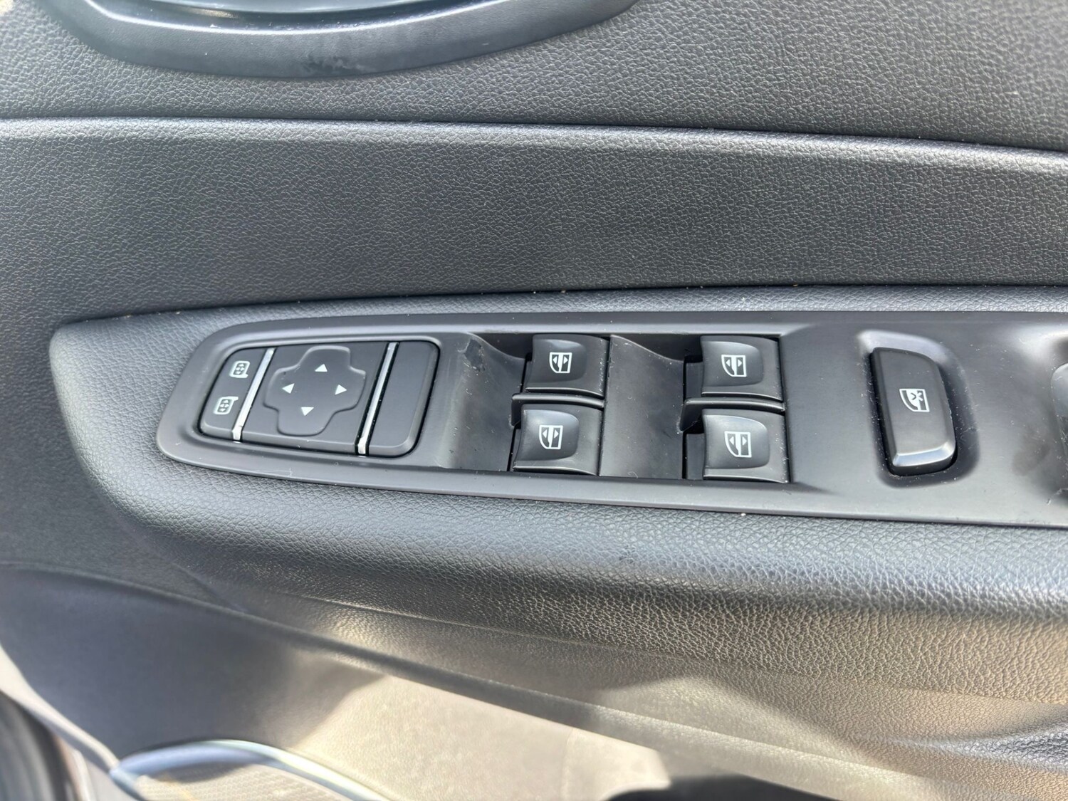 Used Renault Captur 2017 for sale - 78199038: Photo 15