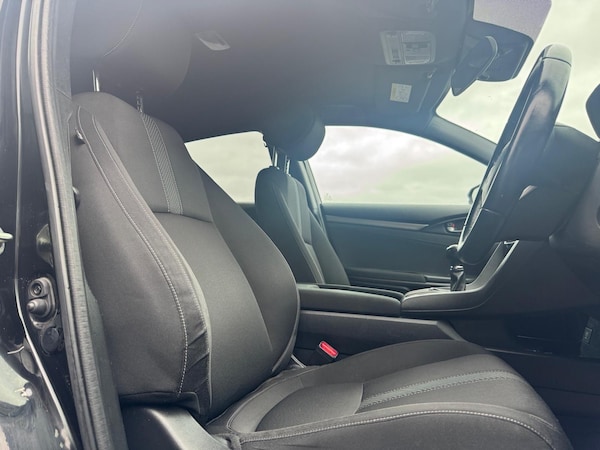 Used Honda Civic 2018 for sale - 75996505: Photo 13