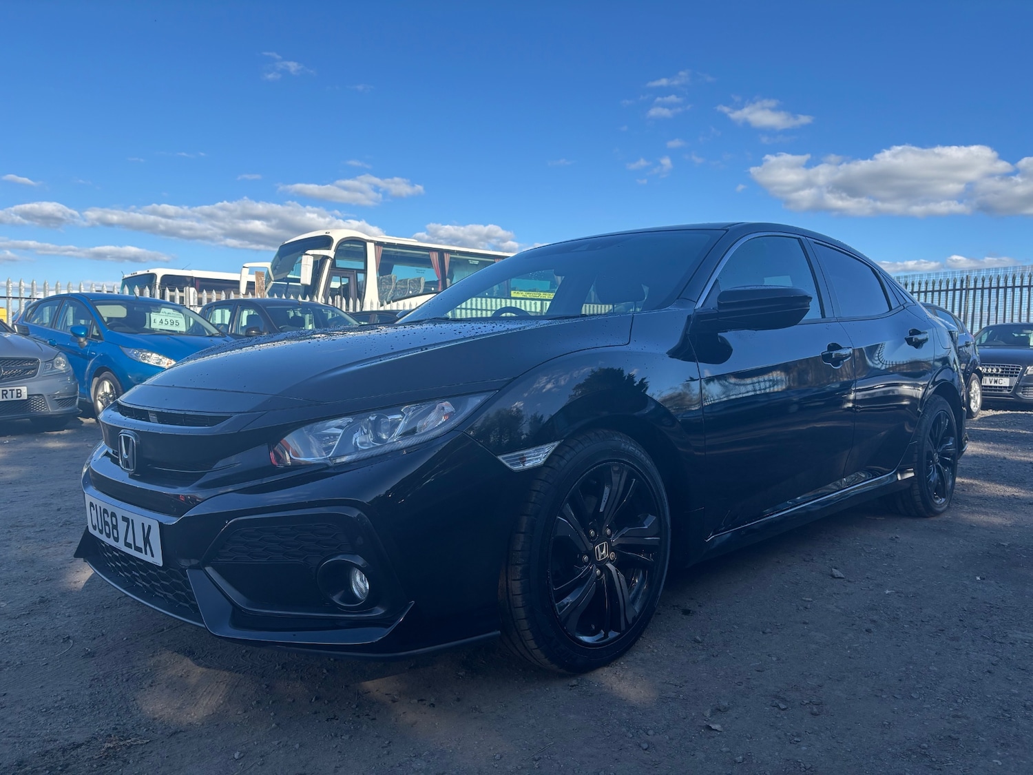 Used Honda Civic 2018 for sale - 75996505: Photo 4