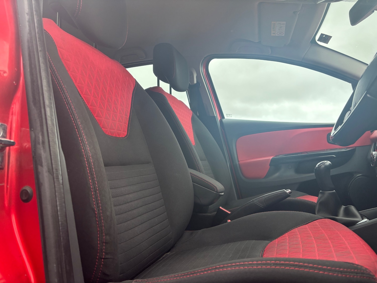 Used Renault Clio 2014 for sale - 76834697: Photo 10