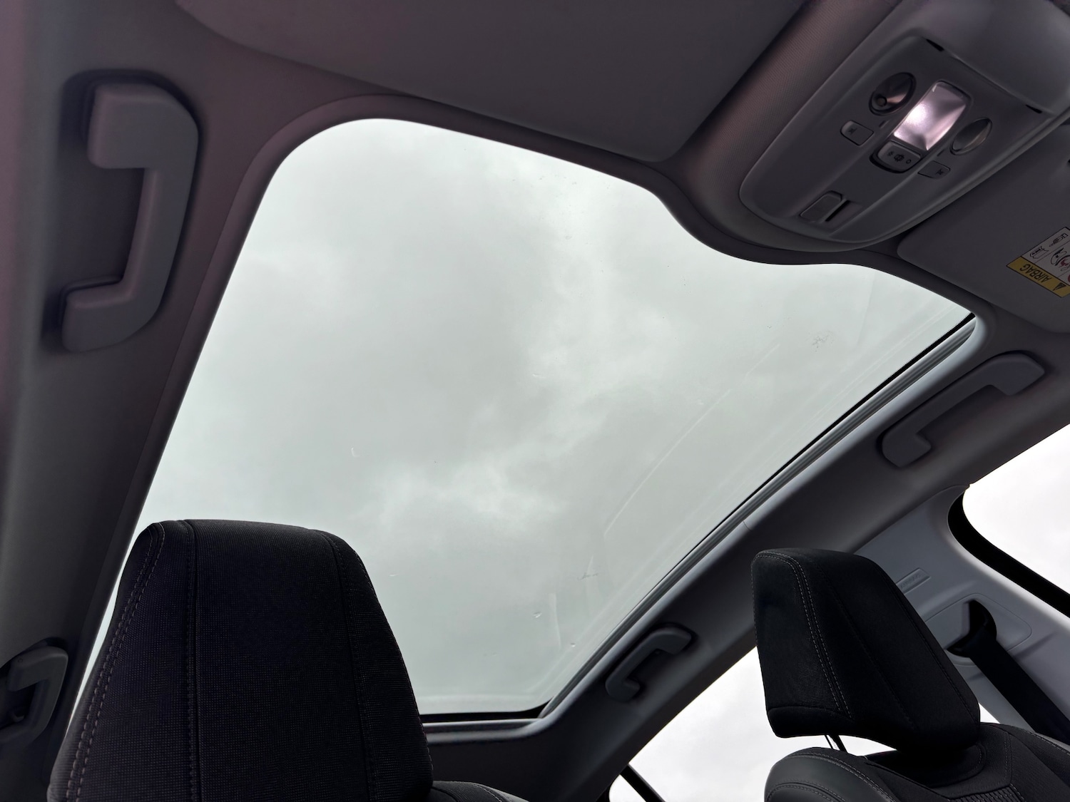 Used Peugeot 308 2017 for sale - 77930605: Photo 11