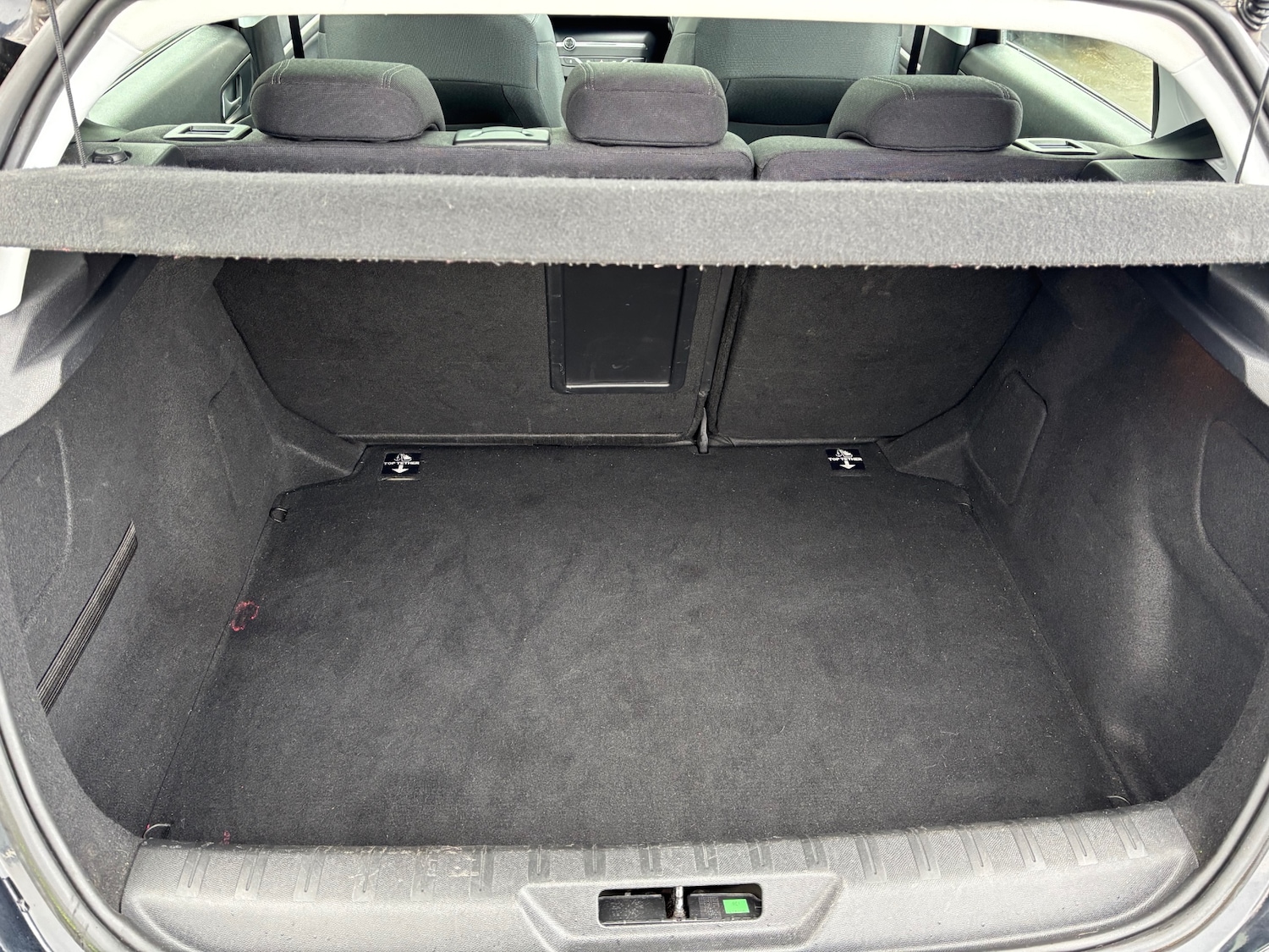 Used Peugeot 308 2017 for sale - 77930605: Photo 18