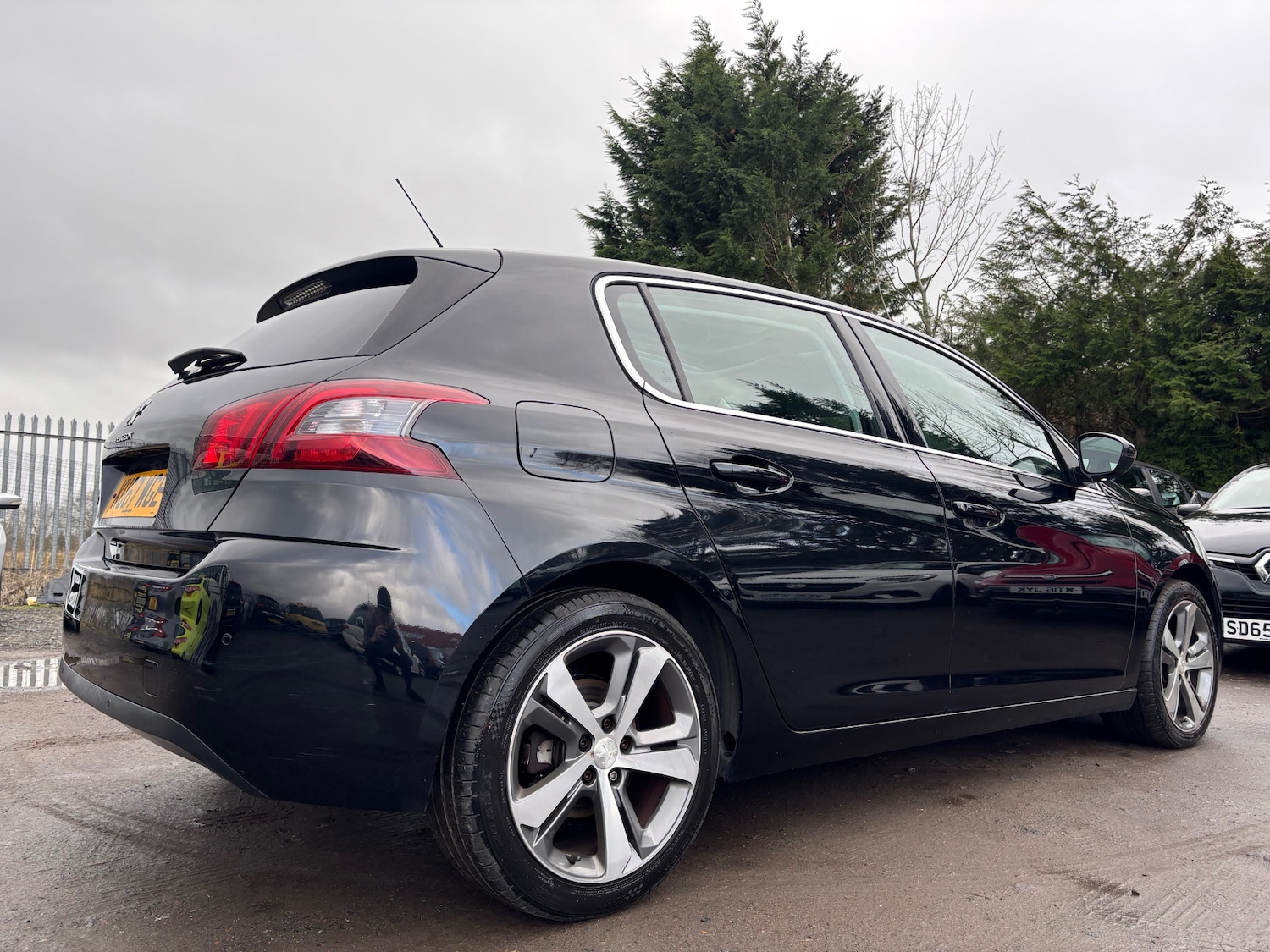 Used Peugeot 308 2017 for sale - 77930605: Photo 7