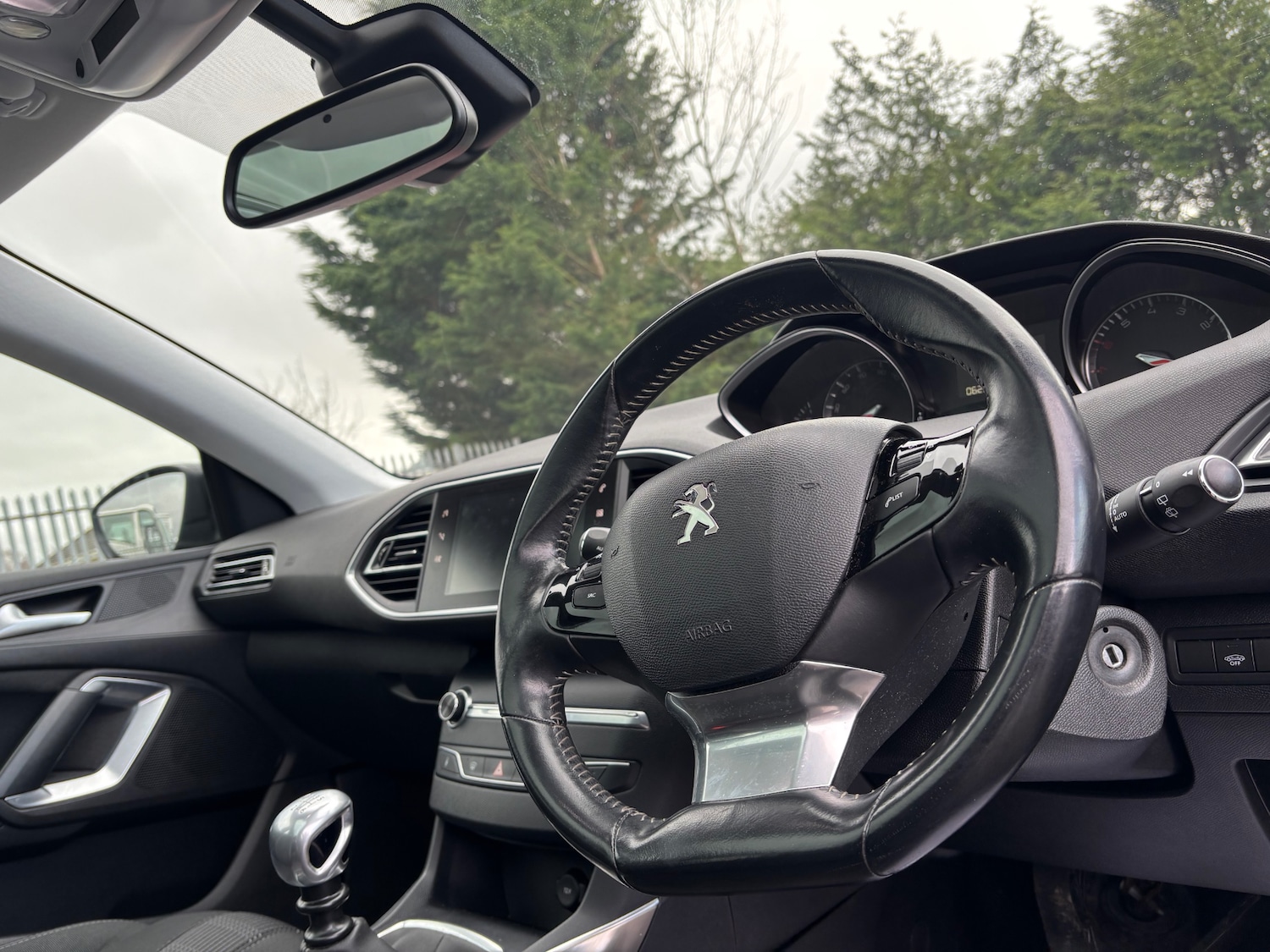 Used Peugeot 308 2017 for sale - 77930605: Photo 9