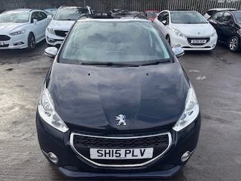 Used Peugeot 208 2015 for sale - 77617167: Photo