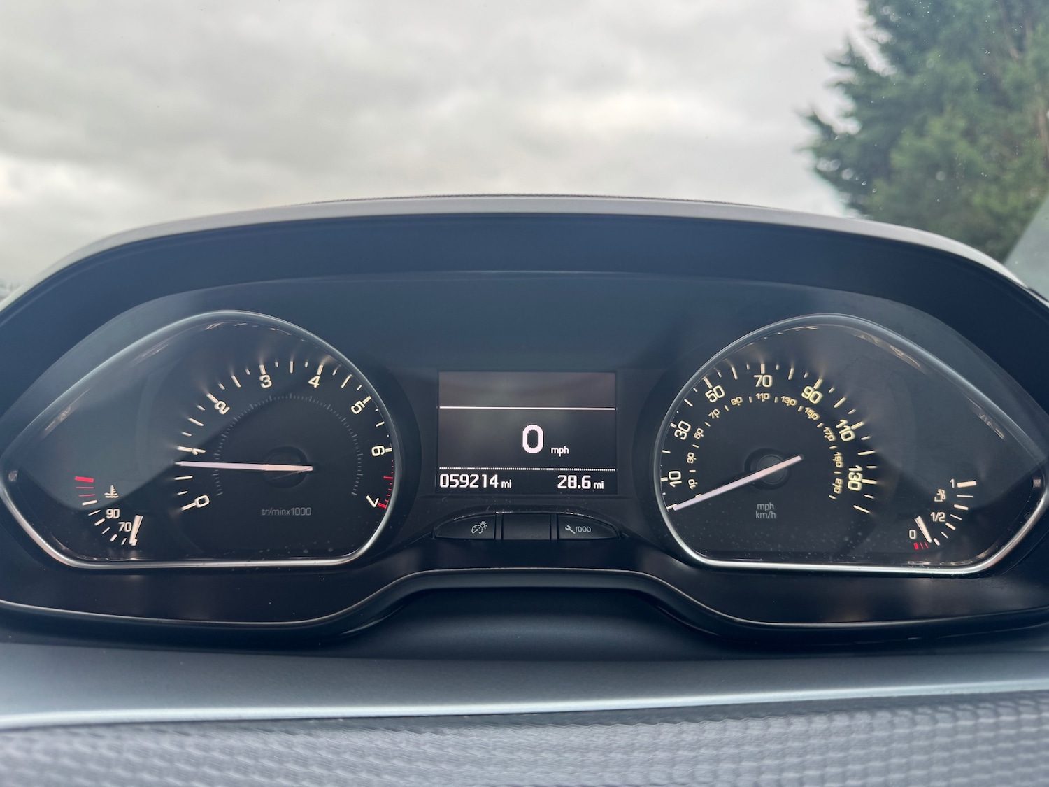 Used Peugeot 208 2015 for sale - 77335917: Photo 14