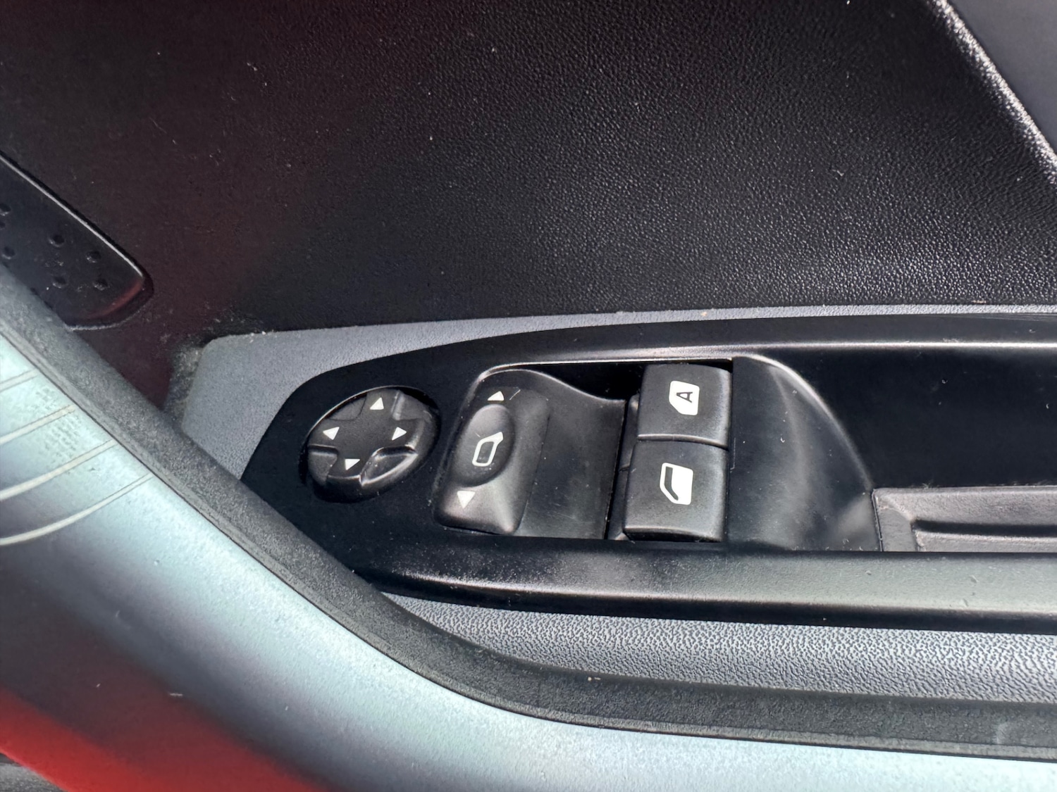 Used Peugeot 208 2015 for sale - 77335917: Photo 17