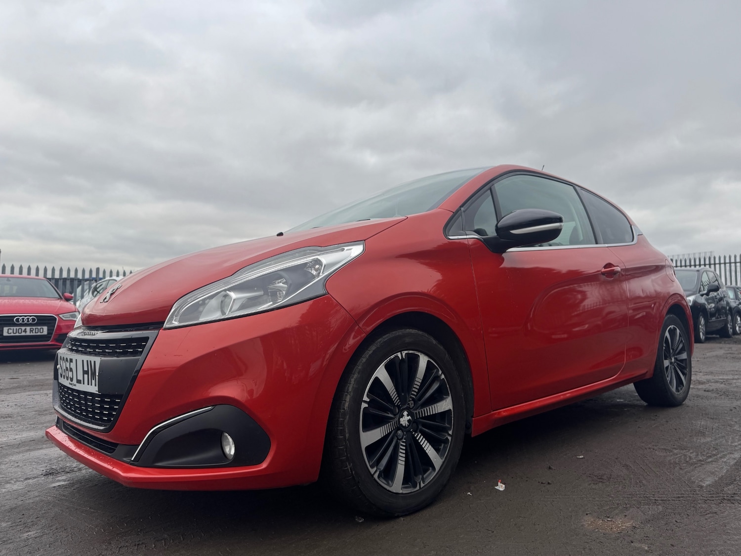 Used Peugeot 208 2015 for sale - 77335917: Photo 4