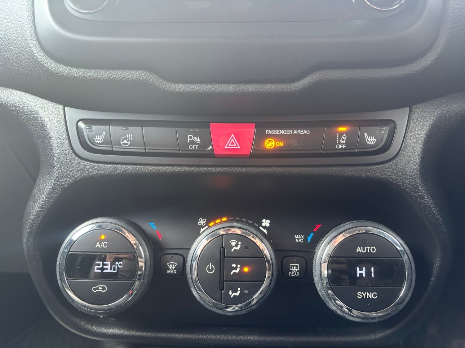 Used Jeep Renegade 2016 for sale - 77568082: Photo 15