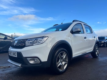 Used Dacia Sandero Stepway 2017 for sale - 76611695: Photo