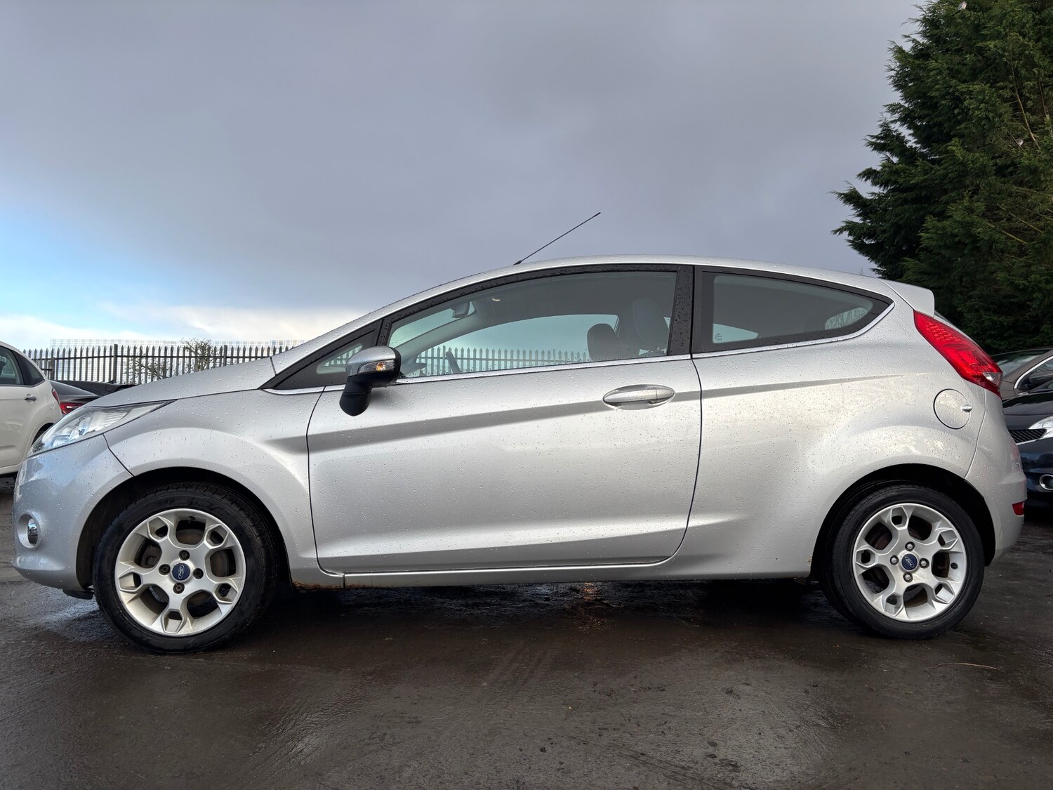 Used Ford Fiesta 2012 for sale - 77903667: Photo 9