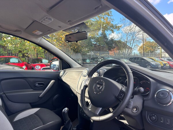 Used Dacia Sandero Stepway 2014 for sale - 76330992: Photo 10
