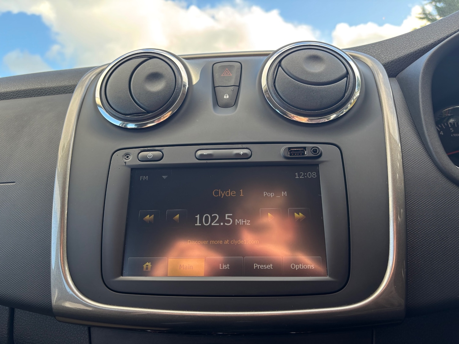 Used Dacia Sandero Stepway 2014 for sale - 76330992: Photo 13