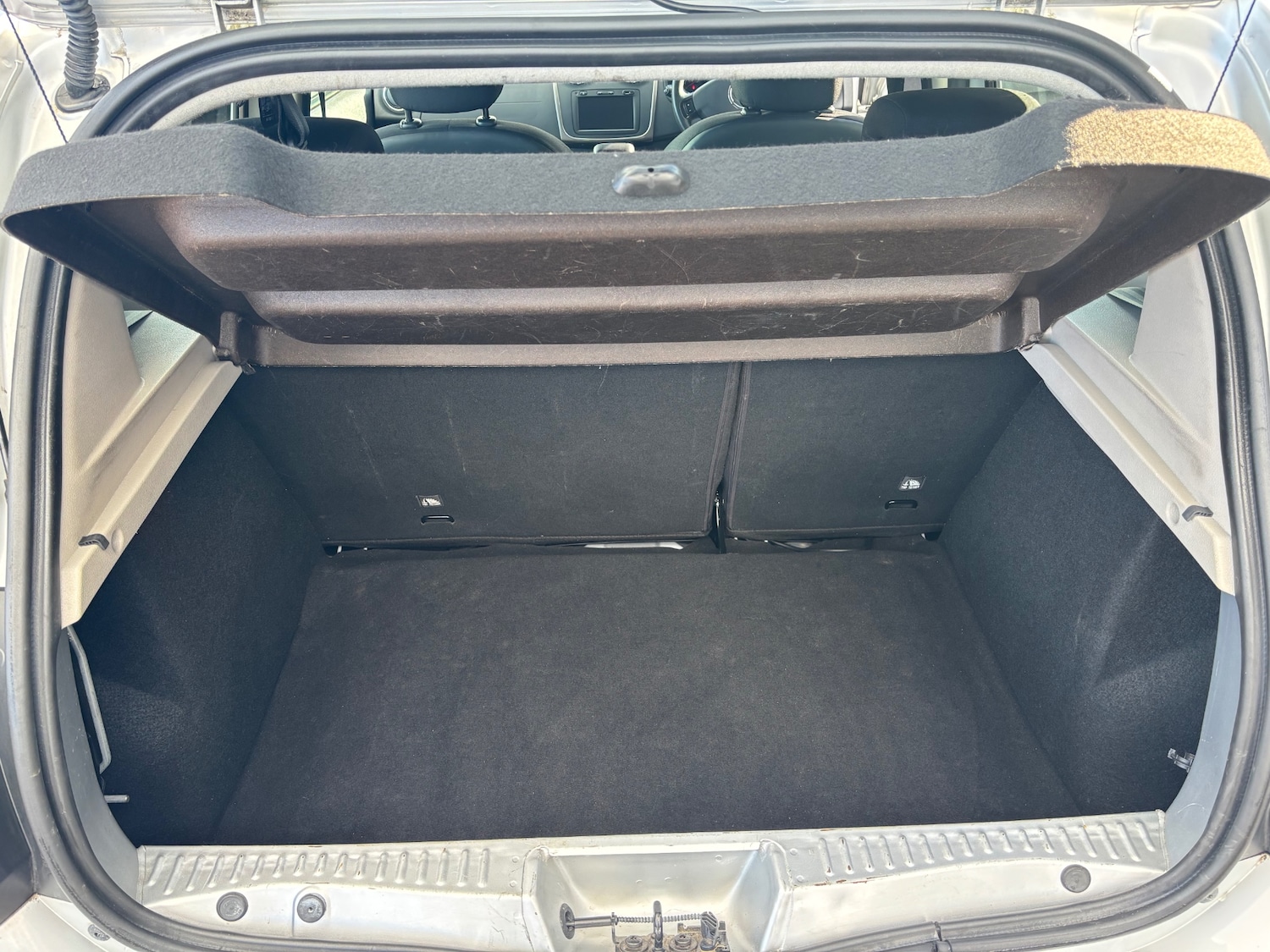 Used Dacia Sandero Stepway 2014 for sale - 76330992: Photo 16