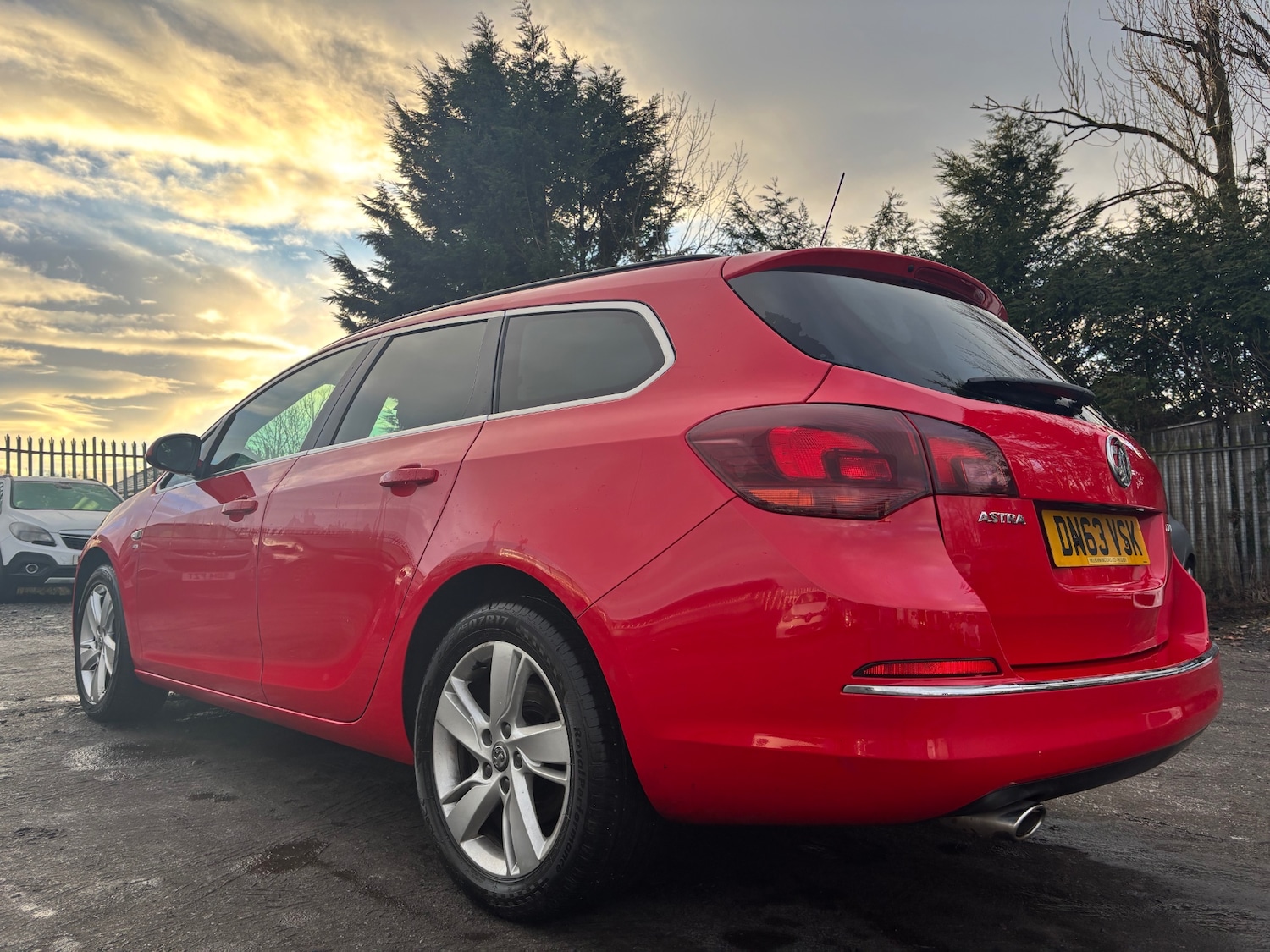 Used Vauxhall Astra 2013 for sale - 77247883: Photo 5