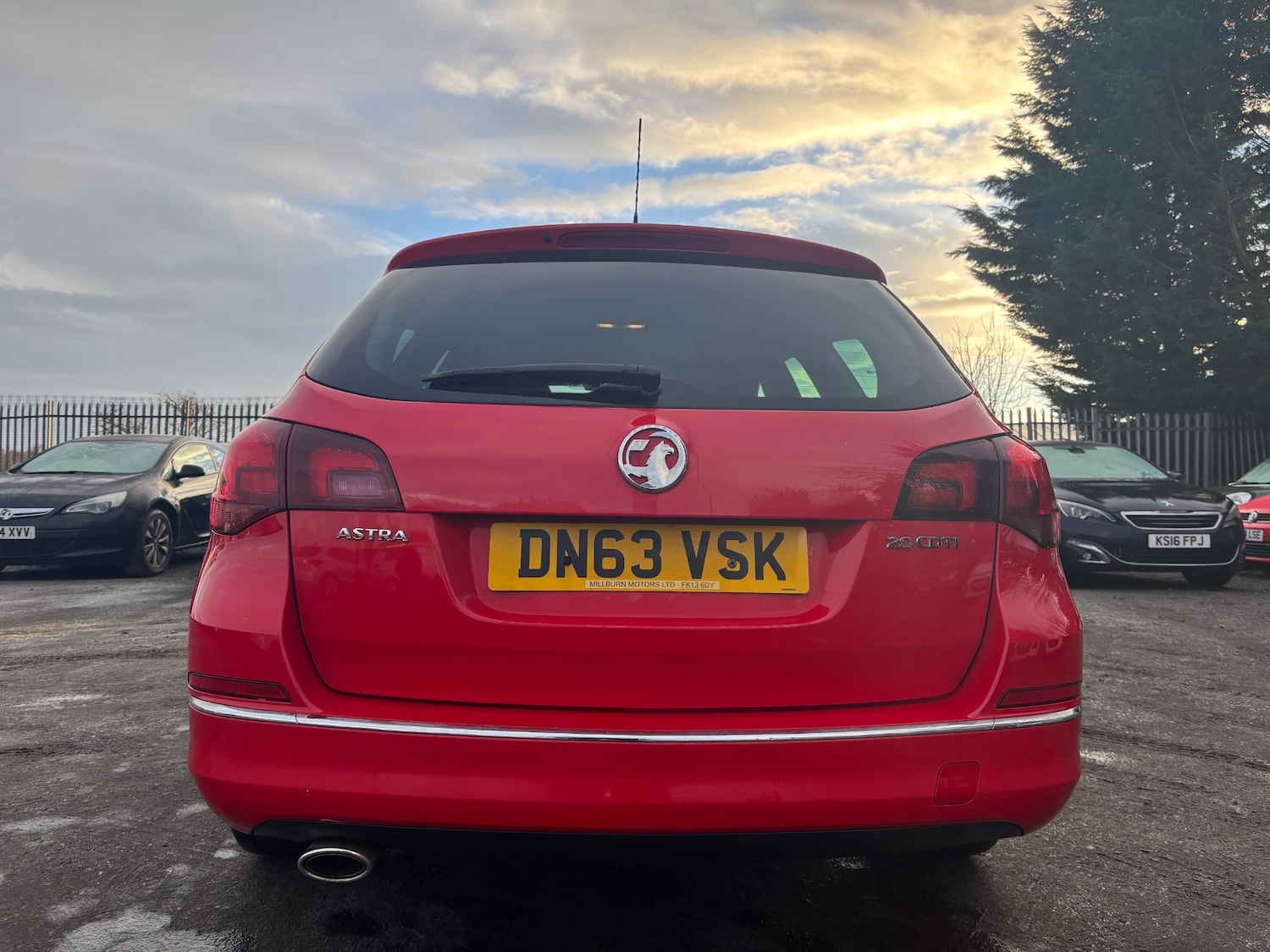 Used Vauxhall Astra 2013 for sale - 77247883: Photo 6