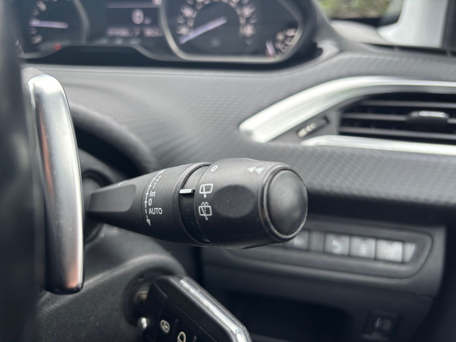 Used Peugeot 2008 2016 for sale - 78000555: Photo 16