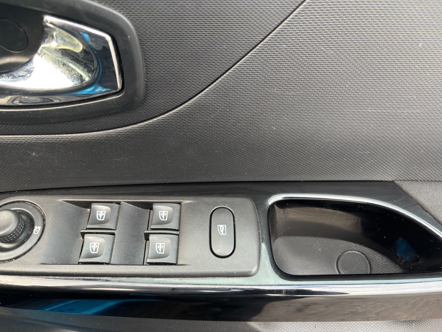 Used Renault Captur 2014 for sale - 76762489: Photo 15