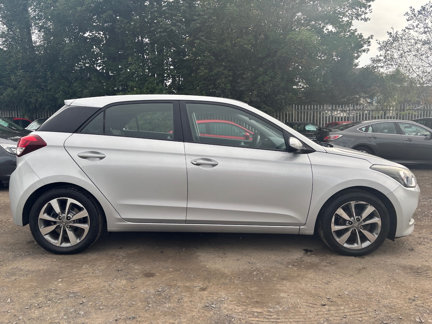 Used Hyundai i20 2015 for sale - 75997205: Photo 8