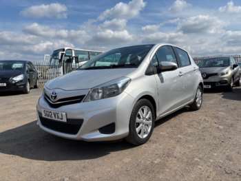 Used Toyota Yaris 2012 for sale - 74470101: Photo
