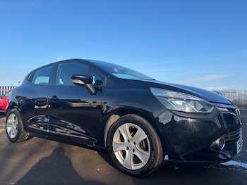 Used Renault Clio 2015 for sale - 77759084: Photo