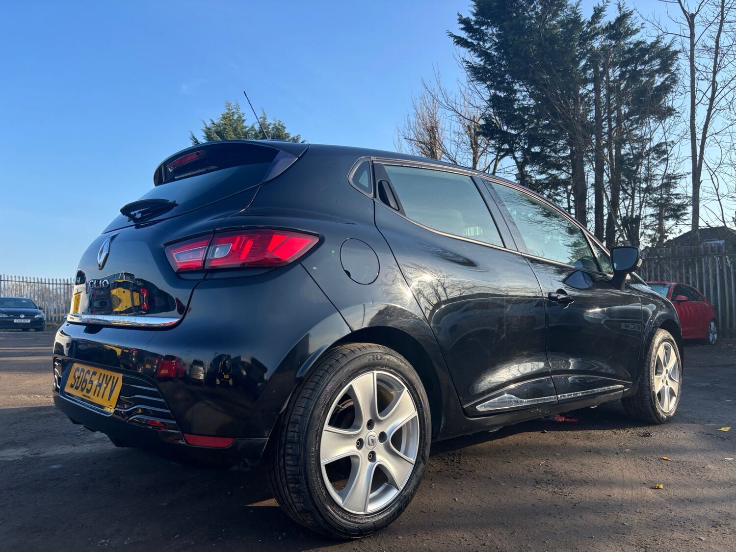 Used Renault Clio 2015 for sale - 77759084: Photo 9