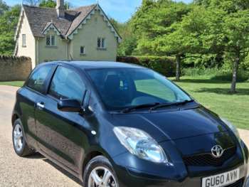 Used Toyota Yaris 2010 for sale - 74860814: Photo