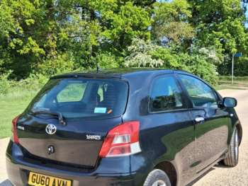 Used Toyota Yaris 2010 for sale - 74860814: Photo