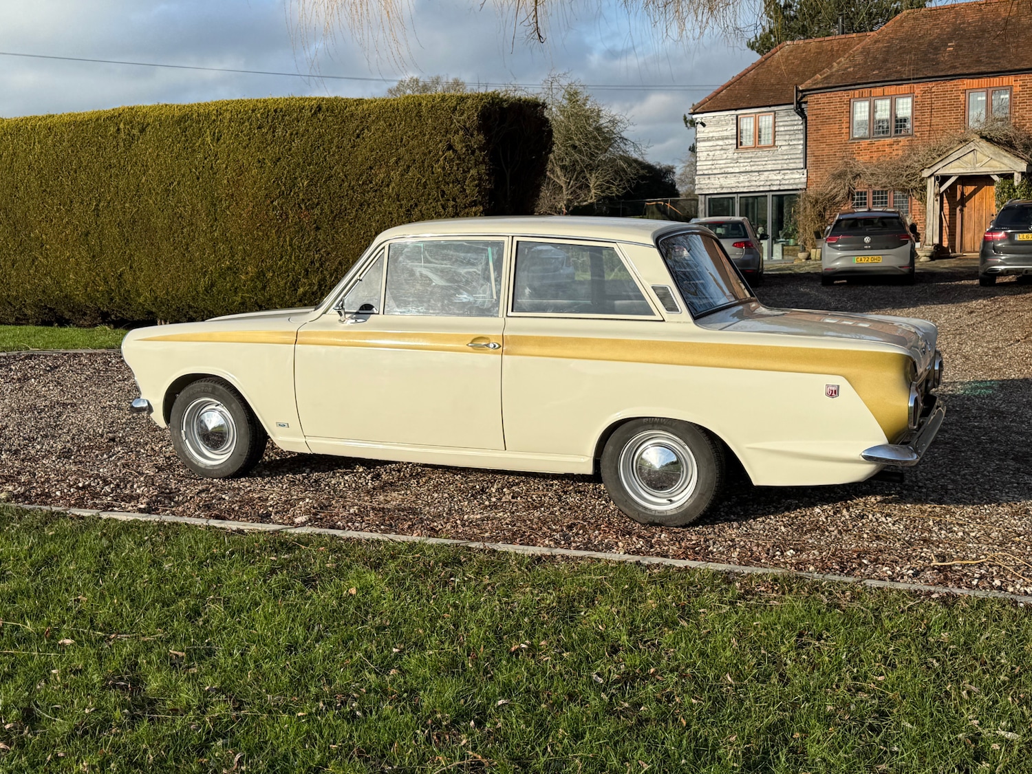 Used Ford Cortina 1965 for sale - 77241850: Photo 2