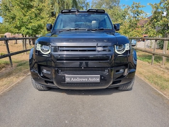 Used Land Rover Defender 2022 for sale - 77605036: Photo